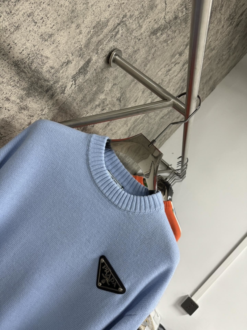 Pra*a sweater
